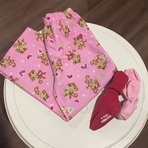 Toddler pj pants & socks bundle. 4-5t